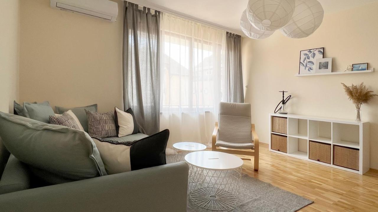 Lovely Apartment With Balcony In Pomorie Old Town By Flat Mаnаger Exterior photo